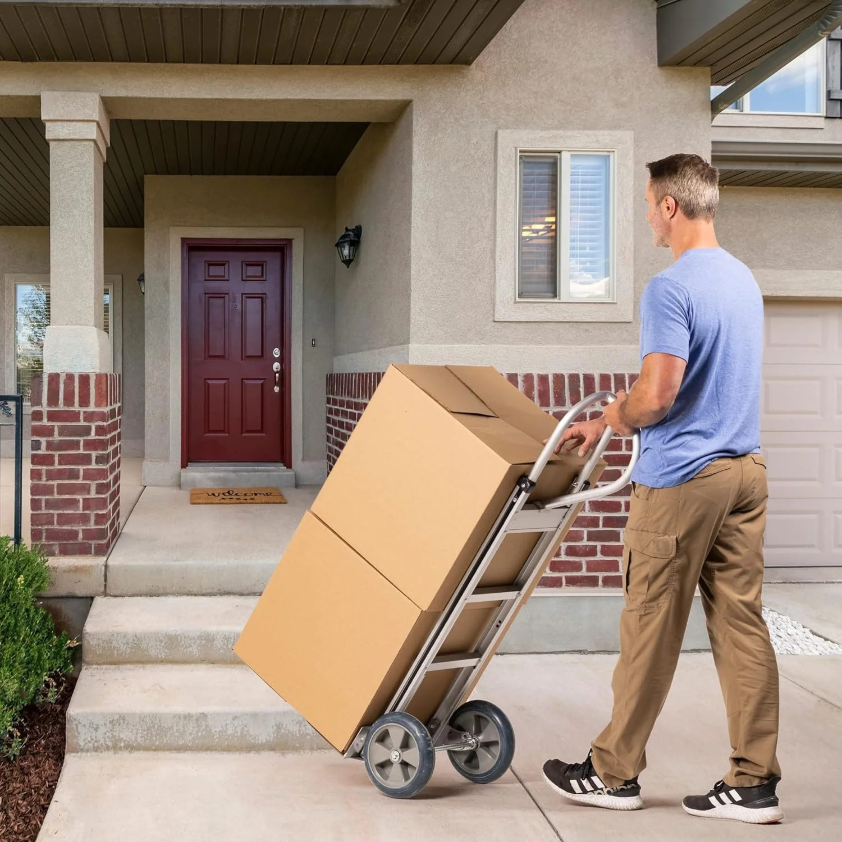 How to Choose the Right Hand Truck for Warehouse & Delivery Use in NY & NJ